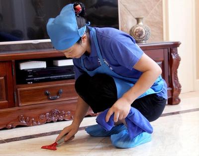 深圳豪宅主人辭退不愿放假的敬業保姆,保姆:相信太太不會虧待我