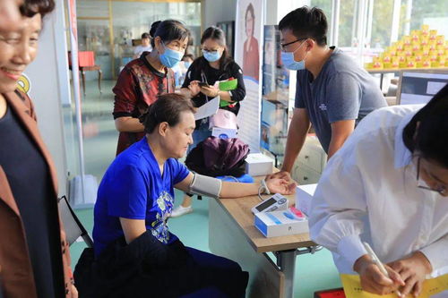 2000余人來(lái)巾幗家政廣場(chǎng) 趕集 ,濰坊首個(gè)家政大集圓滿結(jié)束